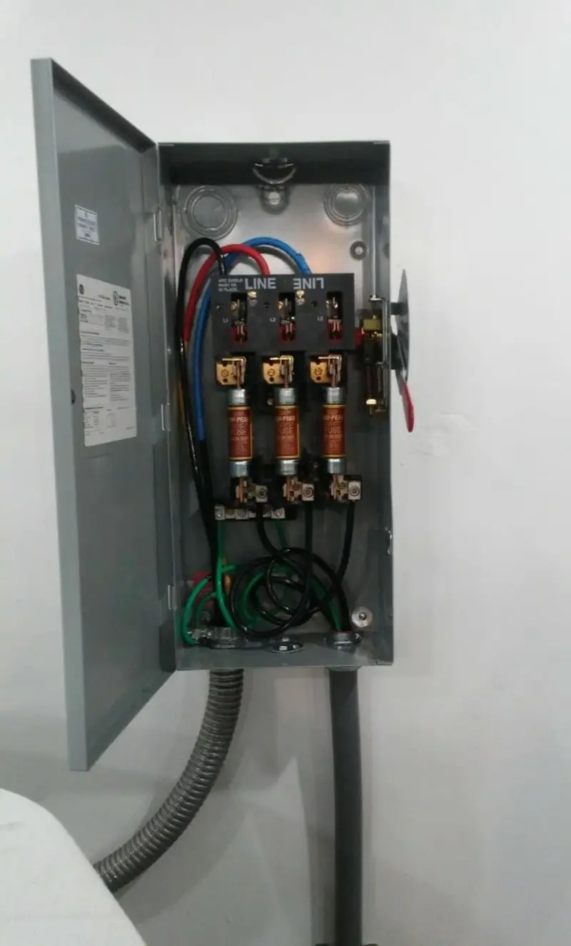 Three-phase disconnect switch installed for Smoke Detector Installation in North Miami